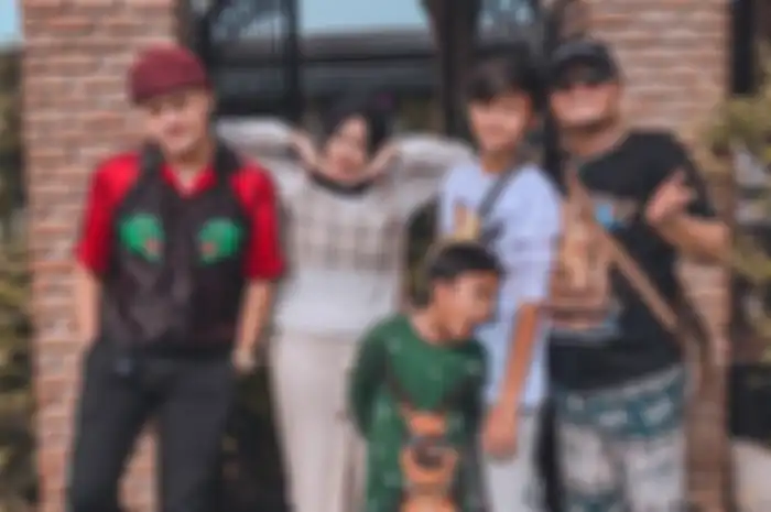 Sule berencana menikah pada April 2020, begini reaksi anak-anaknya saat sang ayah meminta izin untuk menikah lagi. Setuju?