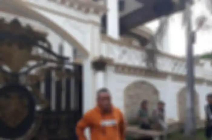 Rumah Sule yang terletak di Bekasi, Jawa Barat
