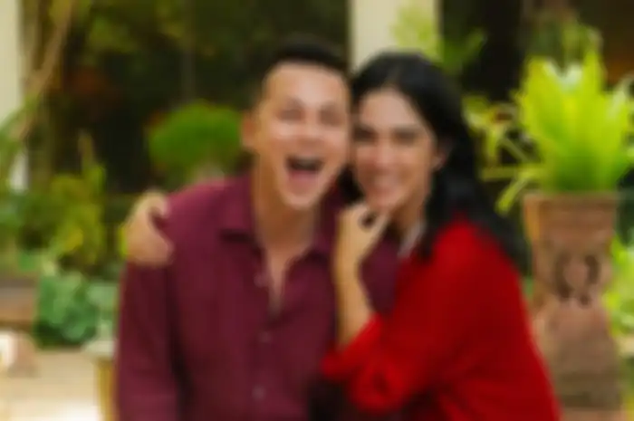 Ussy Sulistiawaty dan Andhika Pratama