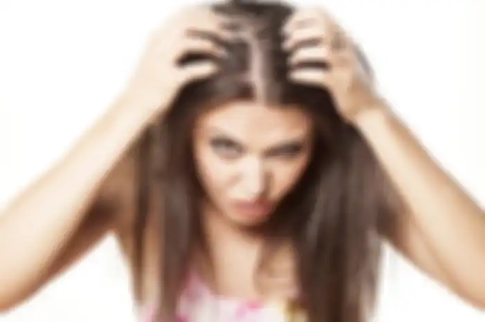 3 Cara Menghilangkan Kutu di Rambut, Murah dan Mudah Dilakukan di Rumah!