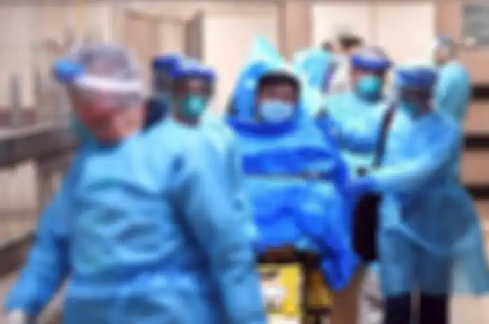 Cara tim medis memperlakukan pasien terinfeksi virus corona