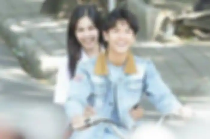 Iqbaal Ramadhan dan Vanesha Prescilla saat membintangi Film Dilan 1991.