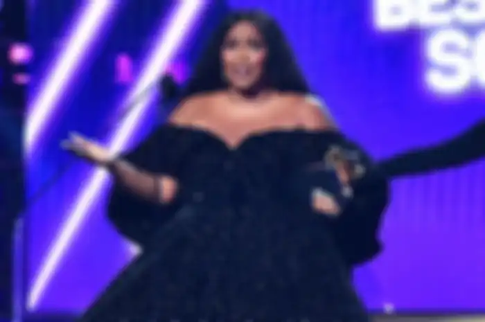 Penyanyi Lagu Truth Hurts yang Terkenal di TikTok Bawa Pulang Piala Grammy!