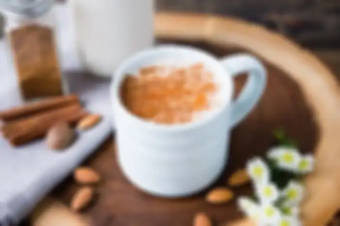 Punya Lebih dari 5 Manfaat Kesehatan, Coba Rutin Minum Susu dengan Campuran Lada dan Cengkeh Setiap Malam