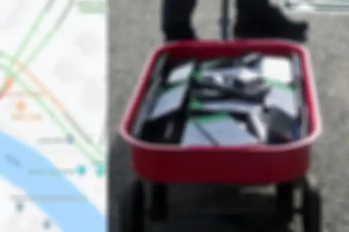 Pria Ini Ciptakan Kemacetan di Google Maps dengan Bawa 99 Ponsel di Jalanan Sepi