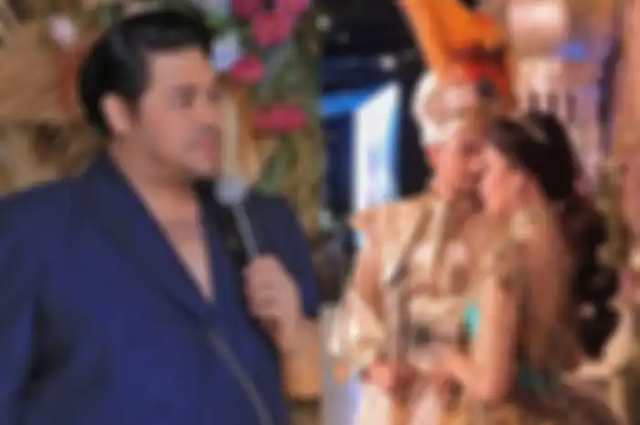 Viral pernikahan puteri calon bupati Jember yang mengangkat konsep film Aladdin.