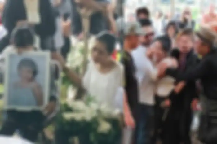 Buah Hati Meninggal Terjatuh dari Lantai 6, Karen Pooroe Mengaku Didatangi Zefania Dalam Mimpi, 'Mama Dont Cry, I Am Okay'