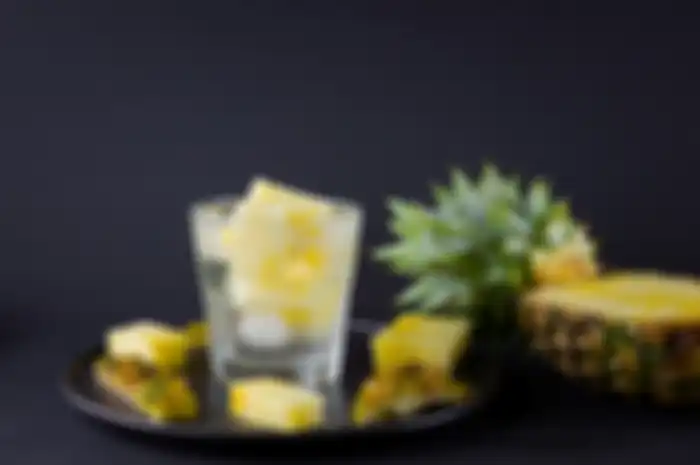 Manfaat buah nanas direndam air panas.