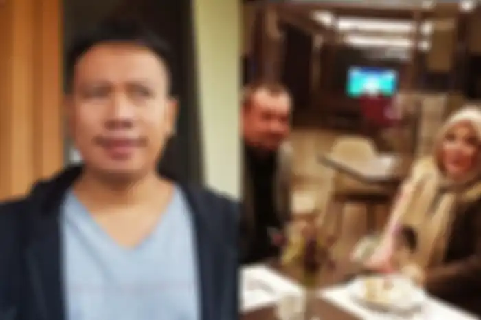 Vicky Prasetyo dan calon suami mamanya asal Turki