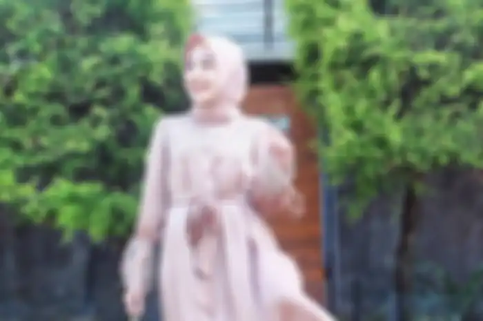 Dress hijab ala Nabilla Marta