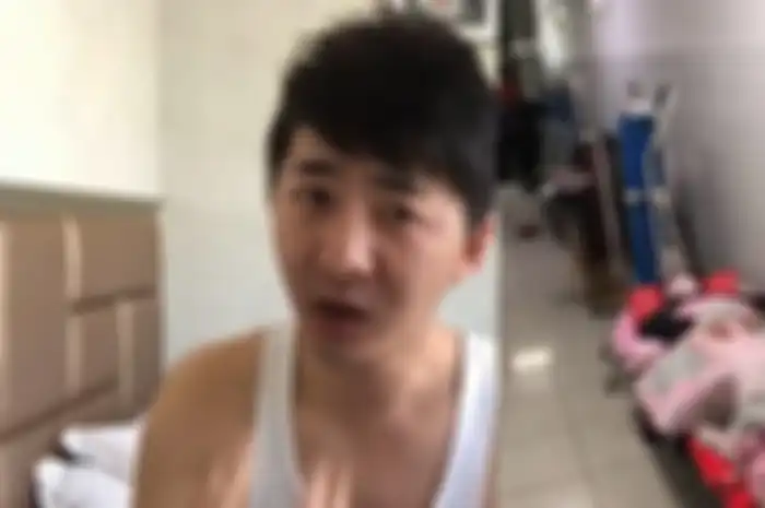 Chen Quishi dalam video yang diunggah Coronavirus Live Archive, 30 Januari 2020 lalu. 
