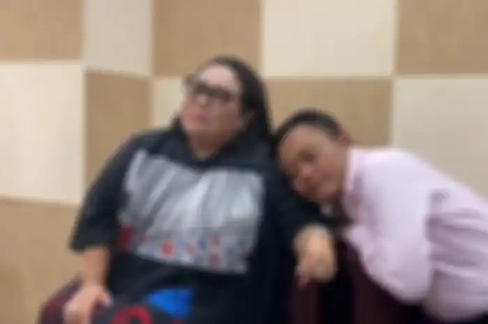 Sule menjenguk Nunung