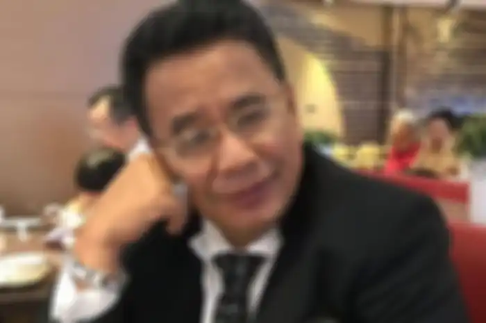 Hotman Paris tunjukkan tingkah tak biasa
