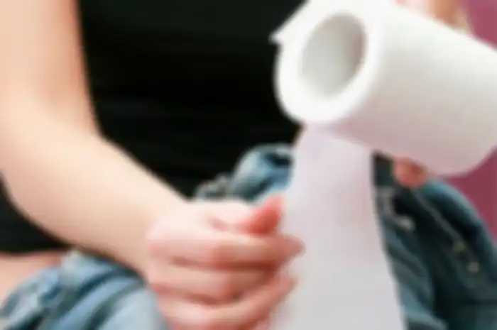 5 Bahaya Penggunaan Tisu Toilet, Dapat Sebabkan Alergi pada Miss V