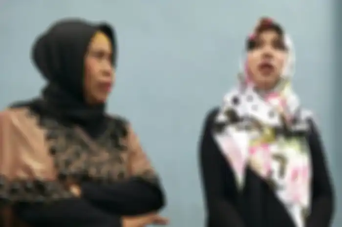  Utisah, ibunda Lina Jubaedah dan Yani (adik Lina) saat ditemui di kawasan Tendean Jakarta Selatan Senin (17/2/2020)