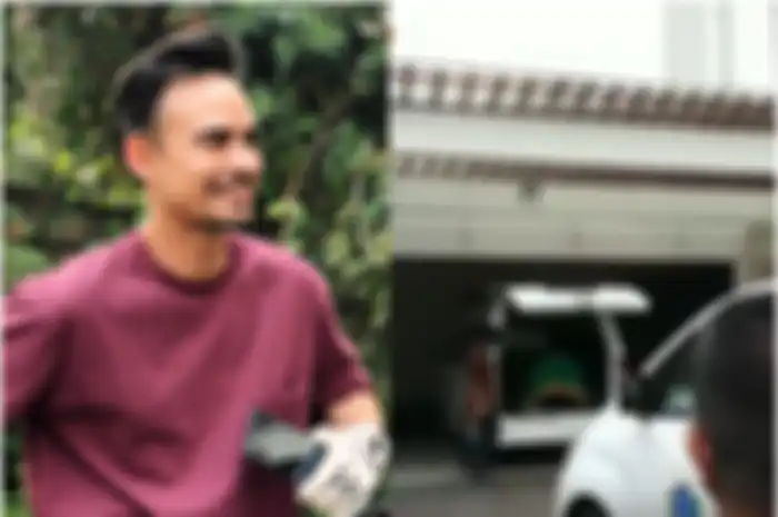 Detik-detik jenazah Ashraf tiba di rumah duka