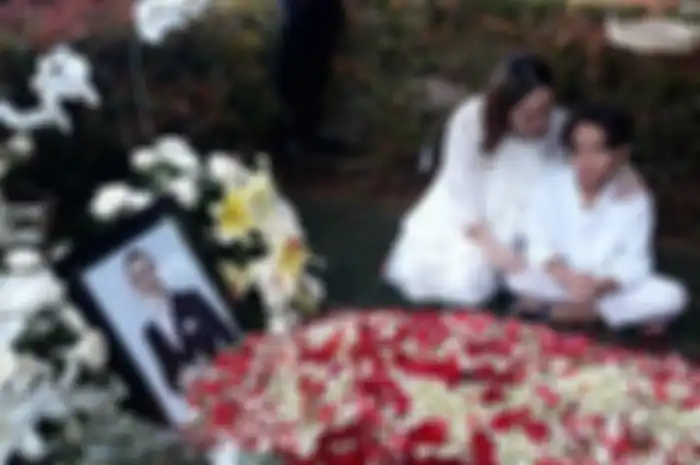 Tulisan Menyayat Hati Aishah, Adik Ipar BCL yang Tak Kuasa Saksikan Pemakaman Jenazah Ashraf Sinclair: Hari Tersulit yang Dilalui 