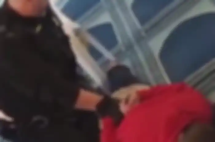Penusuk di Masjid Center London dibekuk polisi setempat.