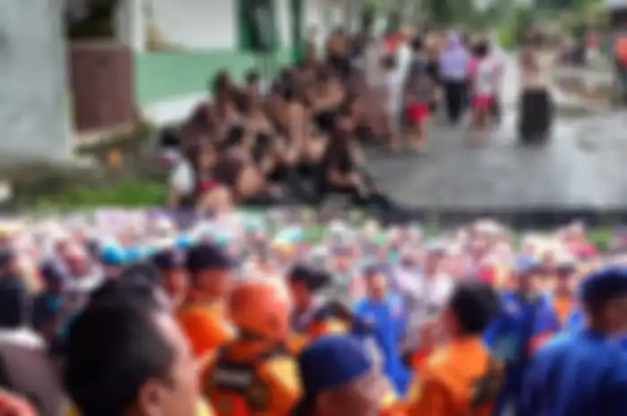 Proses evakuasi korban susur sungai SMP N 1 Turi 