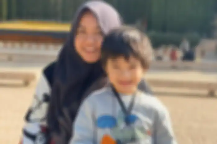 Foto Lala dan Rafathar (Instagram.com/@shela_lala96)