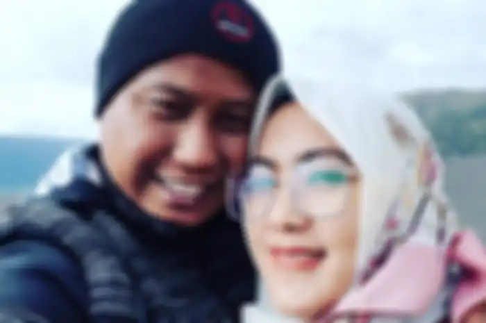 Narji bersama sang istri