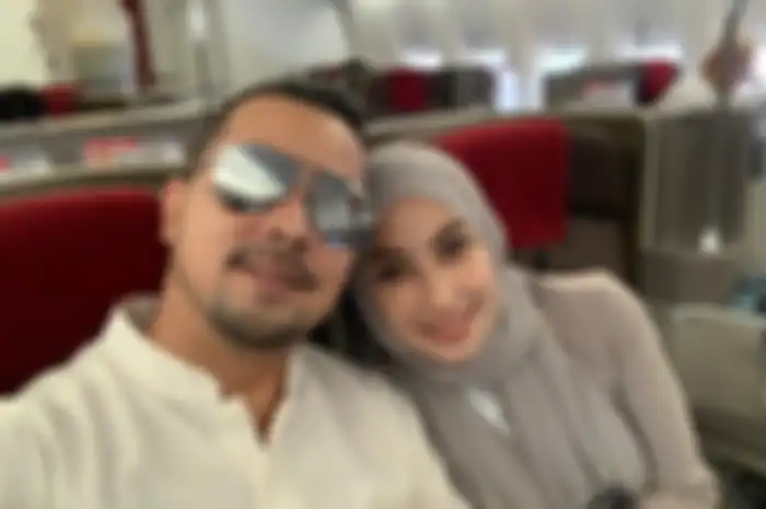Annisa Trihapsari dan suaminya, Sultan Djorghi