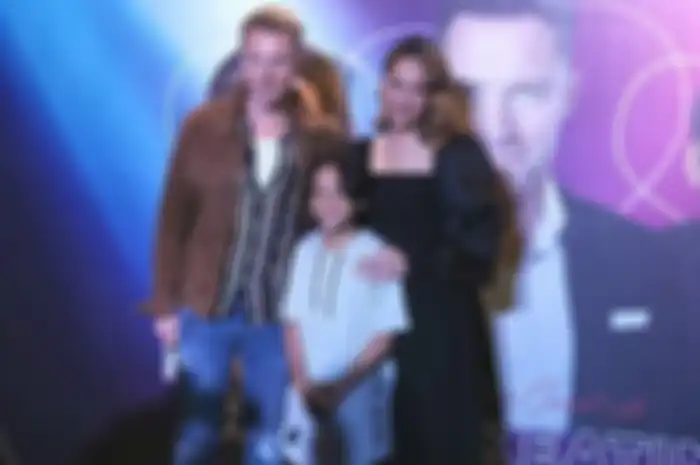 Ronan Keating berfoto bersama BCL dan Noah 
