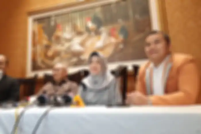 Keluarga Vitalia Sesha dan kuasa hukumnya