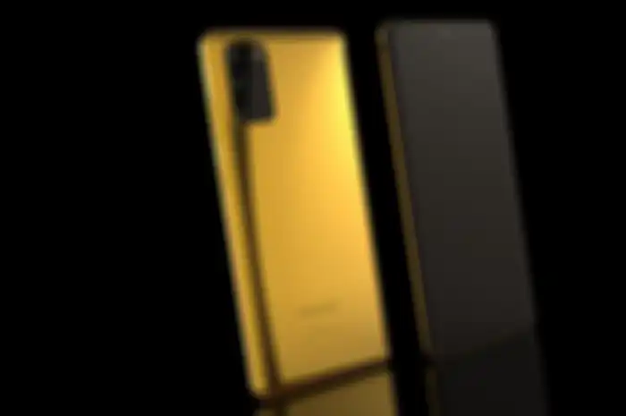 Tampilan Samsung Galaxy S20 Plus terbuat dari emas 24 karat.