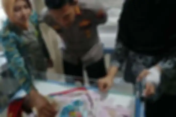 bayi di buang