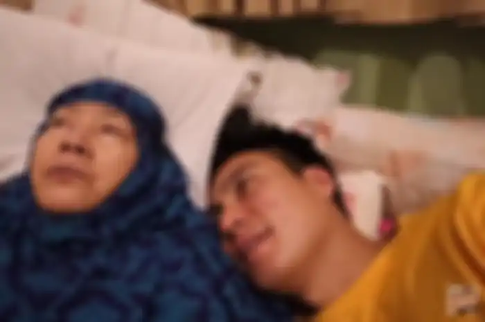 Tangkap layar Baim Wong dan ibundanya