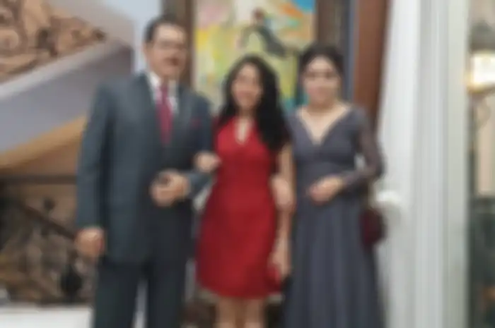 Mayangsari dan keluarga 