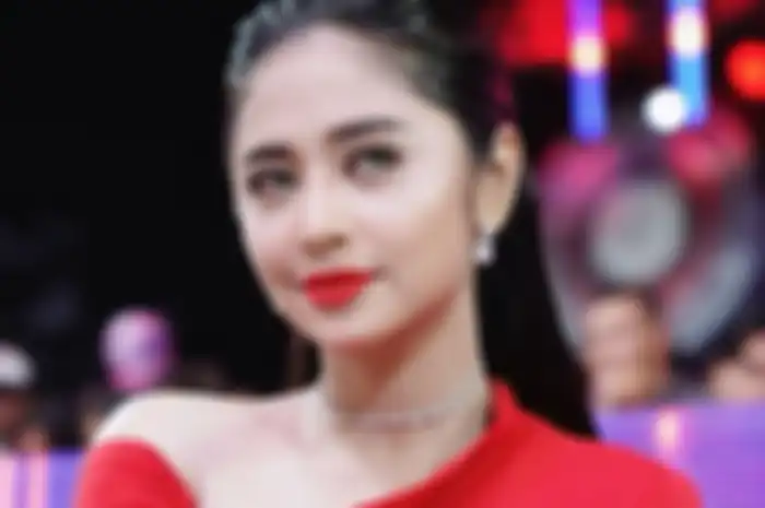 Dewi Perssik