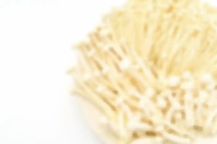 Jamur enoki.