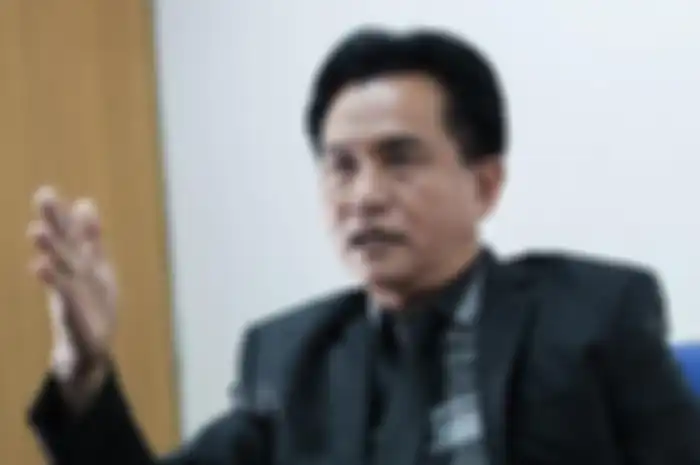 YUsril Ihza Mahendra.