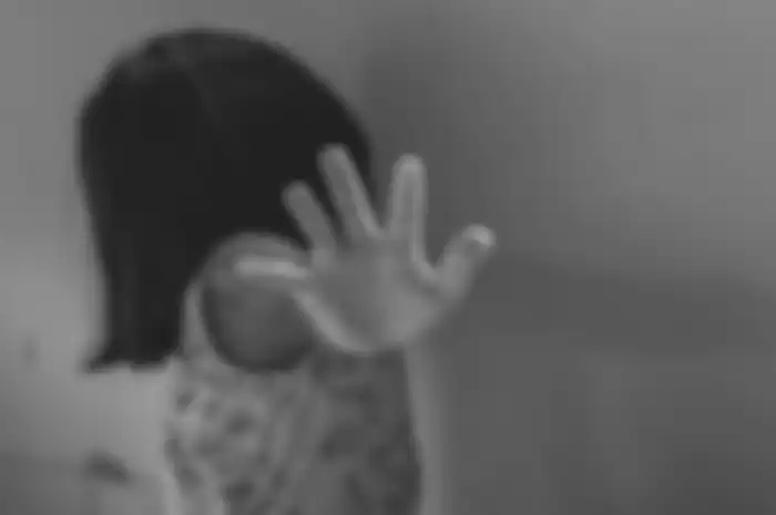 Seorang Pria Tega Memperkosa Anak Tiri dan 2 Hewan Peliharaannya Sendiri