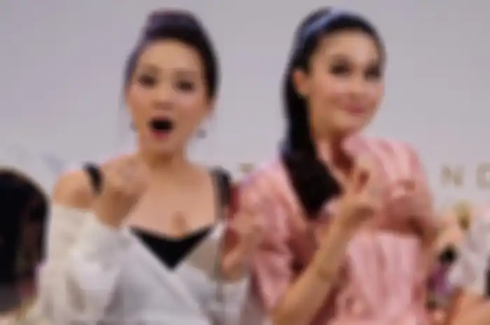 Sandra Dewi dan Yuanita Christiani 