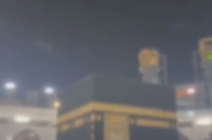 Heboh Gerombolan Burung Putih Terbang Mengitari Kabah Seperti Tawaf