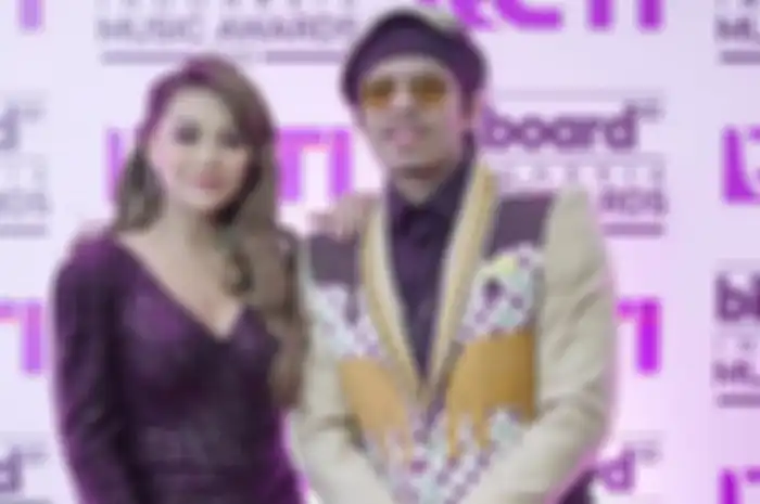 Dinilai Warganet Hubungannya Hanya Settingan Belaka, Mbak You Terawang Aurel Hermansyah dan Atta Halilintar Punya Rezeki Bersama