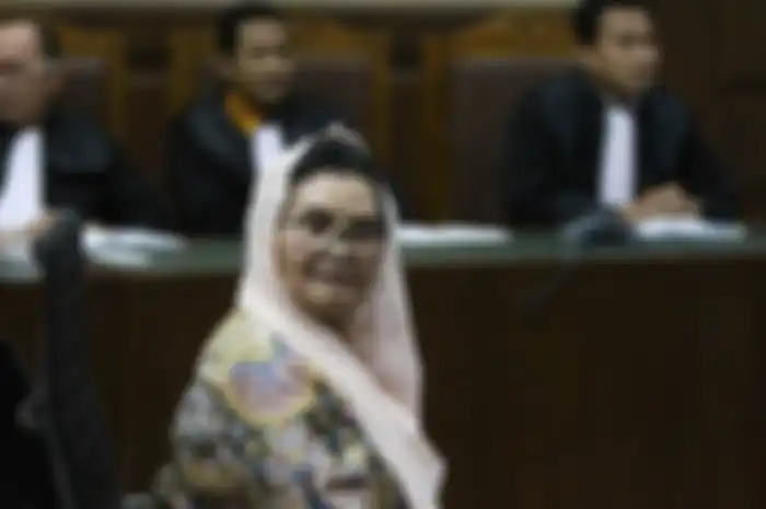 Mantan Menteri Kesehatan Siti Fadilah Supari yag kini sedang menangis di balik jeruji besi melihat penanganan Covid-19 di Indonesia.
