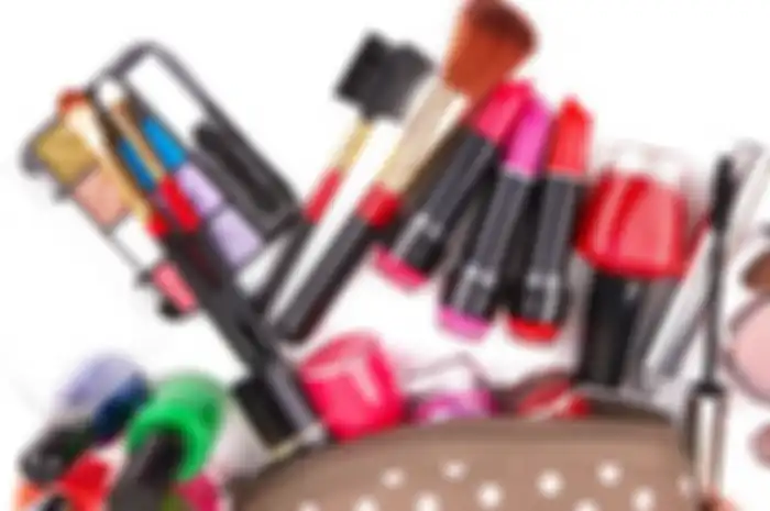 Ilustrasi alat make up 