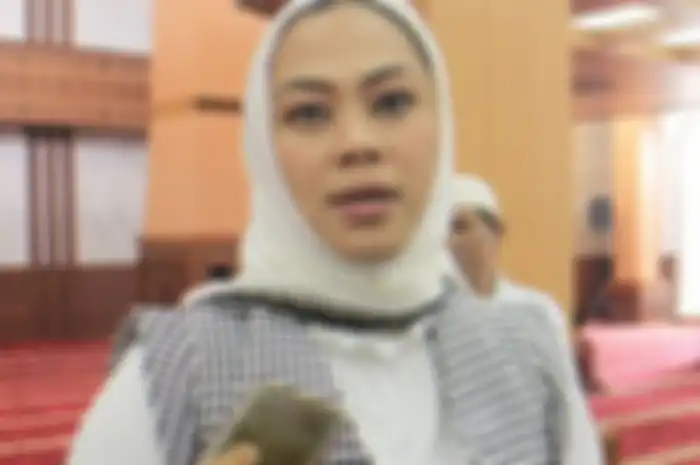 Bupati Karawang Cellica Nurrachadiana