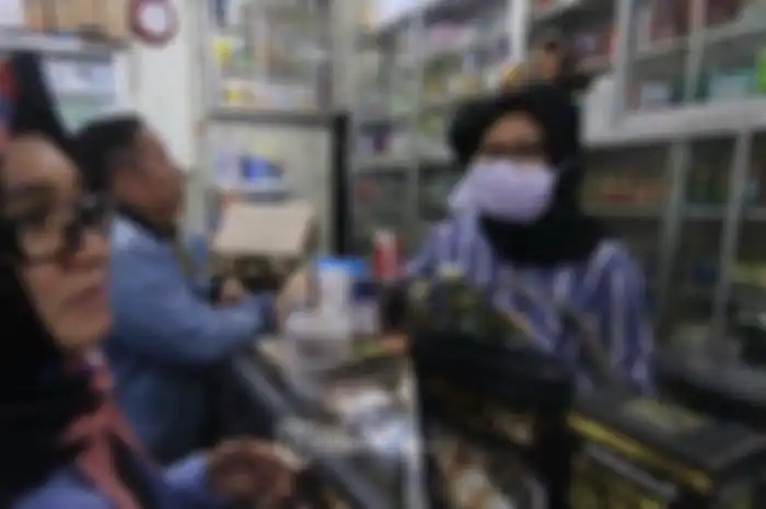Curahan hati petugas apotek yang bekerja di tengah wabah virus corona