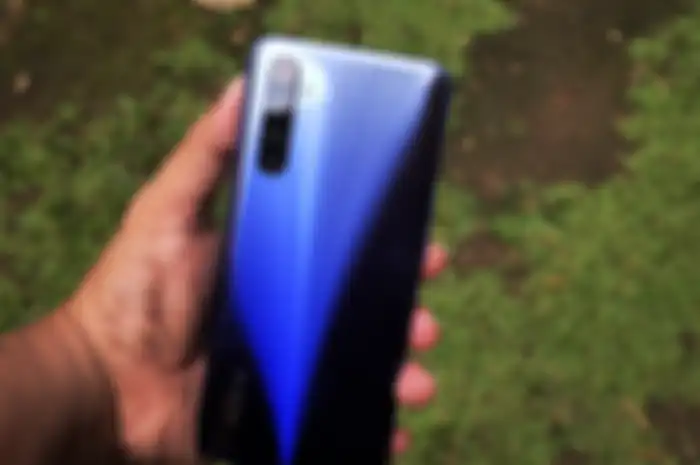 realme 6 warna komet blue