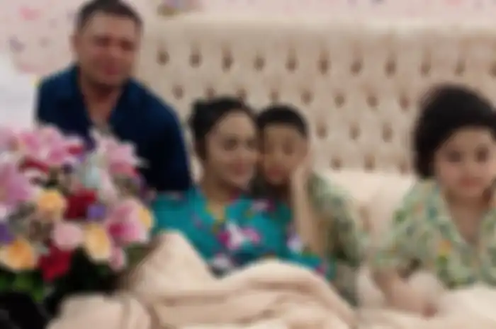 Krisdayanti, Raul Lemos dan kedua anak mereka