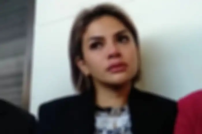 Nikita Mirzani geram rumahnya di geruduk orang meminta sumbangan