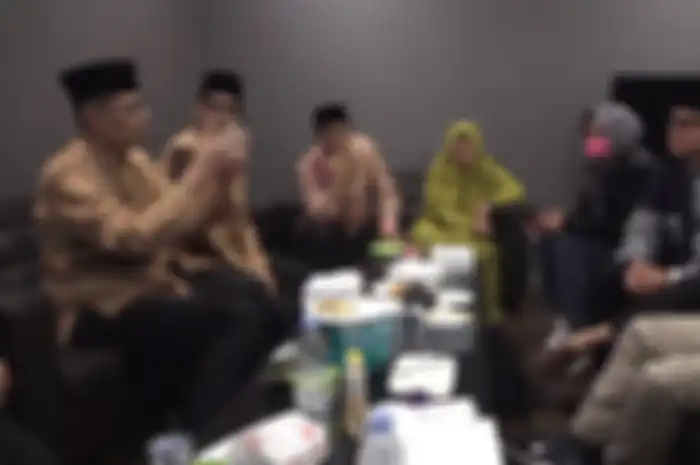 Ustaz Dhanu mengaku menangis saat singgung soal corona.