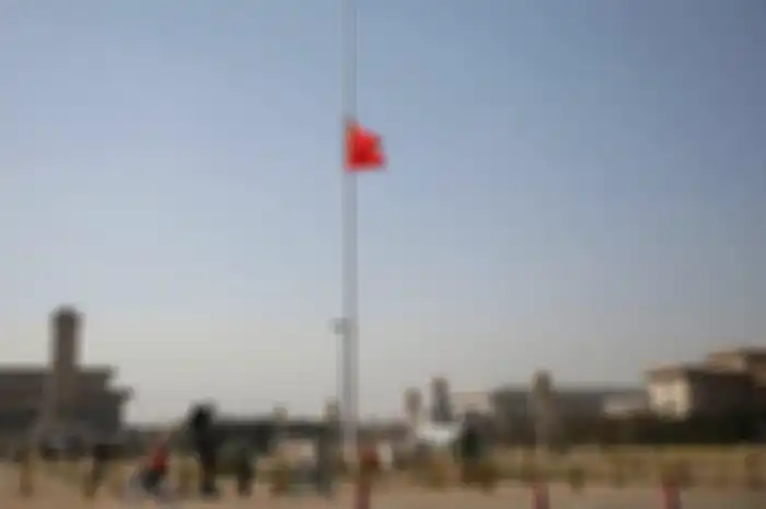Tiongkok Kibarkan Bendera Setengah Tiang untuk Hormati Korban Virus Corona