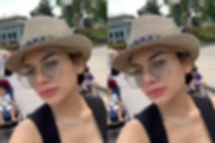 Nikita Mirzani tunjukkan potert mendiang sang Ibunda yan telah meninggal usai melawan penyakit ganas
