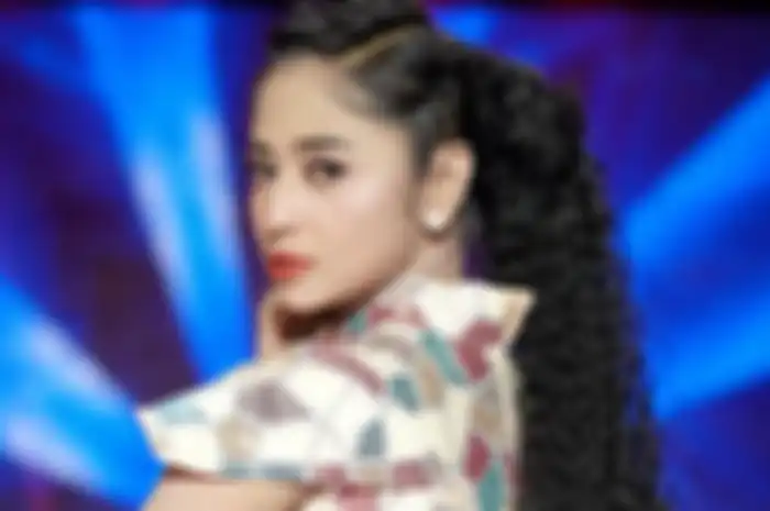 Dewi Perssik